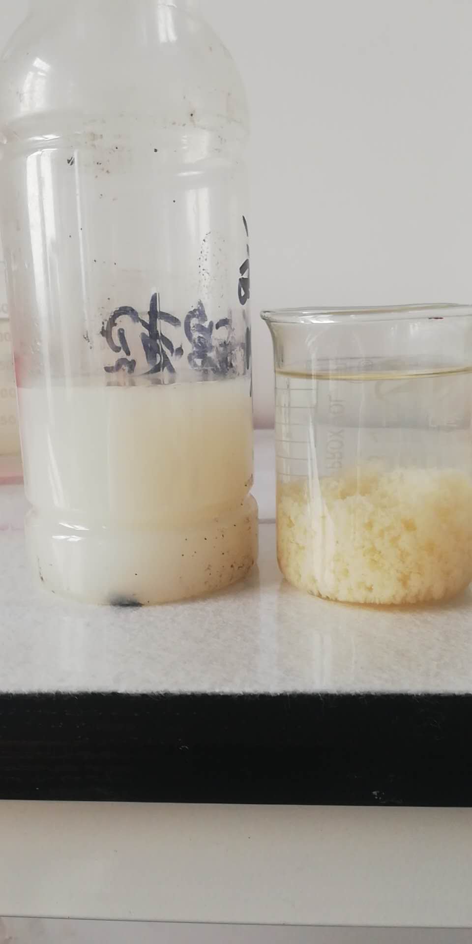 b09e0af5bbc6e9ac3ec6efab36c0ec7.jpg 除油絮凝剂破乳效果